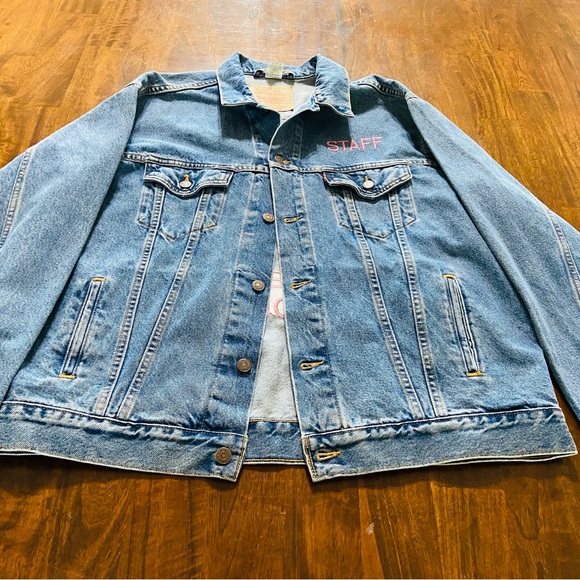 Vintage Y2K Levi Jean Jacket Drag Queen Staff Tour Jacket - Picture 2 of 11